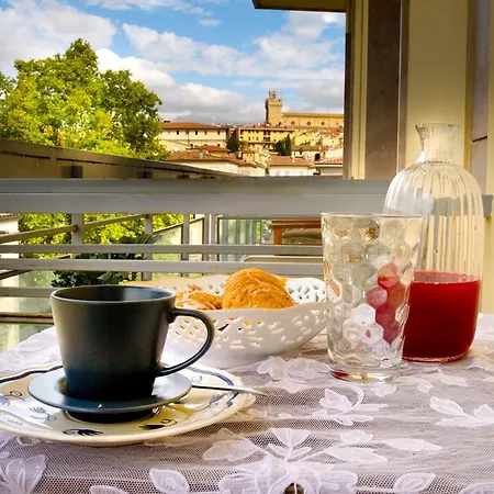 فندق مبيت وإفطار La Terrazza أريتسو